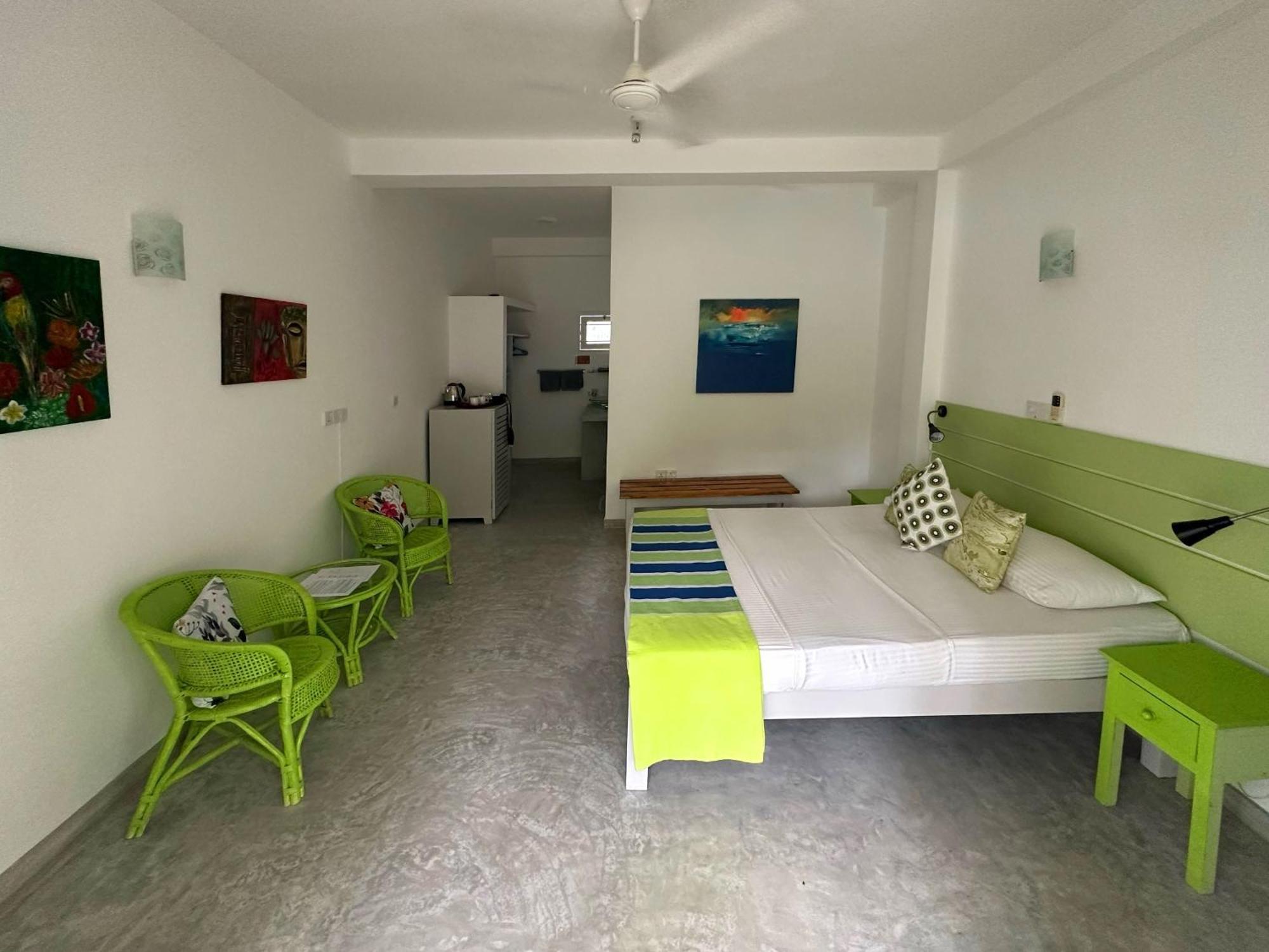 Deluxe Queen Room